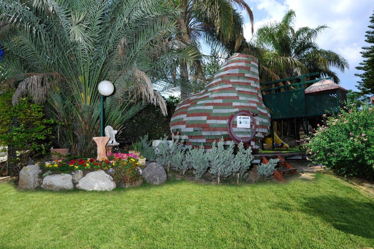 מנחמיה Family Cabin מראה חיצוני תמונה