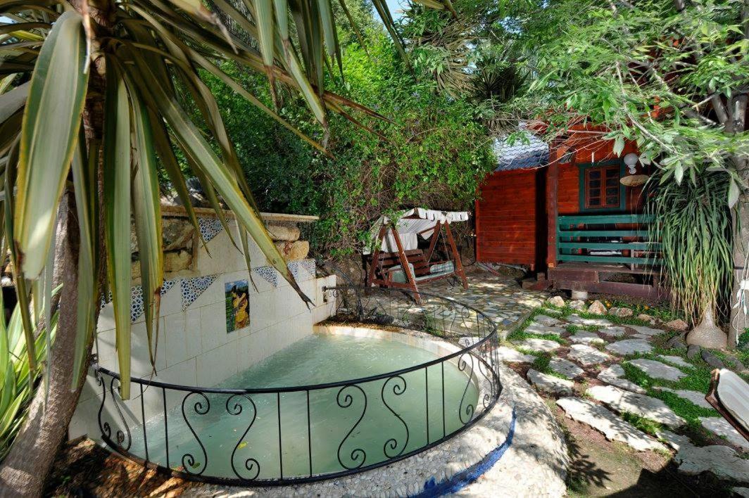מנחמיה Family Cabin מראה חיצוני תמונה
