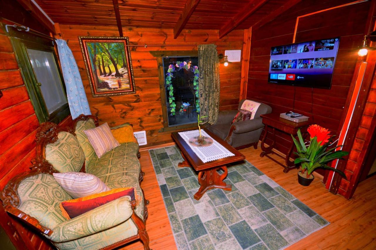 מנחמיה Family Cabin מראה חיצוני תמונה